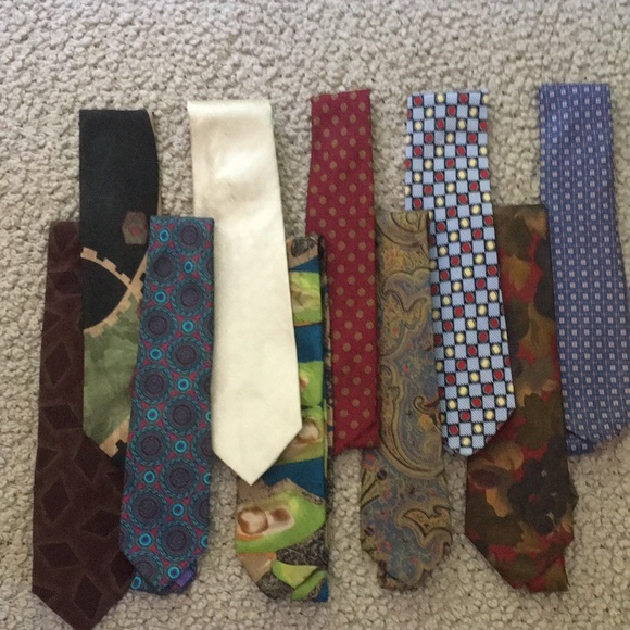 Box of 10 Silk ties, that’s $2 per tie - Picture 3 of 6